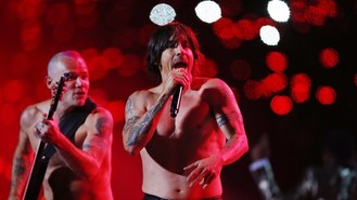 Chili Peppers defend Super Bowl act