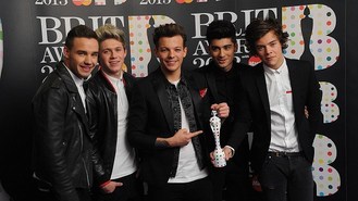 One Direction win Silver Clef award