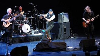 Jethro Tull bass man Cornick dies