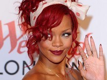 Rihanna sues over Â£4m home 'faults'
