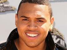 Chris Brown rewards honest fan