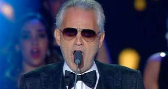 Andrea Bocelli: Watch 'emotional' performance of Nessun Dorma as he collects new award
