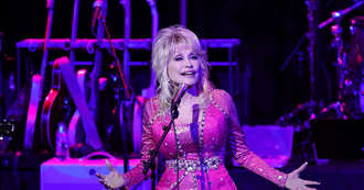 Dolly Parton breaks 3 Guinness World Records – including one she already held
