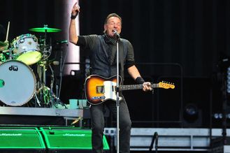 Bruce Springsteen will tour UK with E Street band in 2023