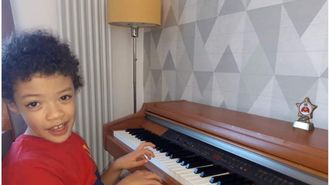 Piano-playing internet star Lennie makes 25 times his fundraising target