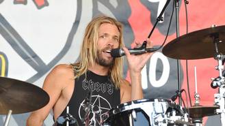 Foo Fighters staging two Taylor Hawkins tribute concerts