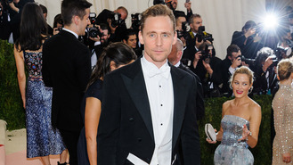 Tom Hiddleston tells Taylor to 'turn a blind eye to haters'