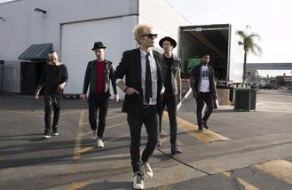 Deryck Whibley 'couldn't sing' after stint in hospital for alcohol addiction