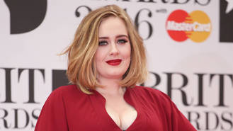 Adele planning for second baby