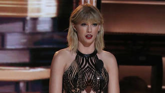 Obsessed Taylor Swift fan arrested