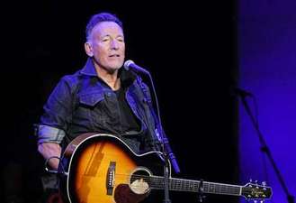 Bruce Springsteen was arrested for DWI and reckless driving