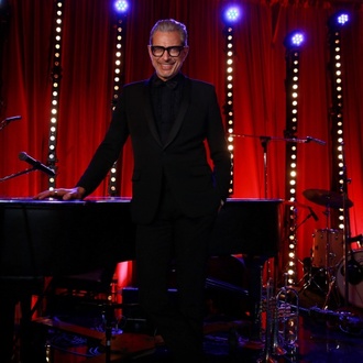 Jeff Goldblum taps Kelly Clarkson for upcoming EP Play Well With Others