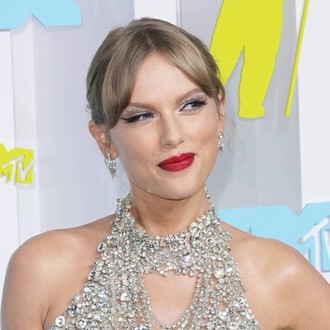 Taylor Swift wins Video of the Year at MTV Video Music Awards