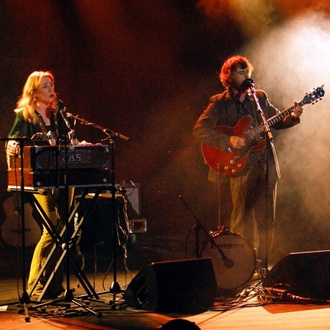 Johnny & Lillie Flynn Announce Album Beam Cottage
