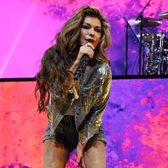 Shania Twain Pays Tribute to Dolly Parton