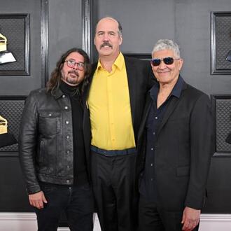 Nirvana Reunite to Accept Video Vanguard Award