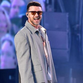 Justin Timberlake Jokes About Beatboxing Past