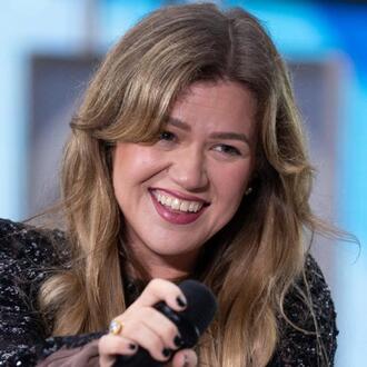 Kelly Clarkson Calls Out Brooklyn Store Owner
